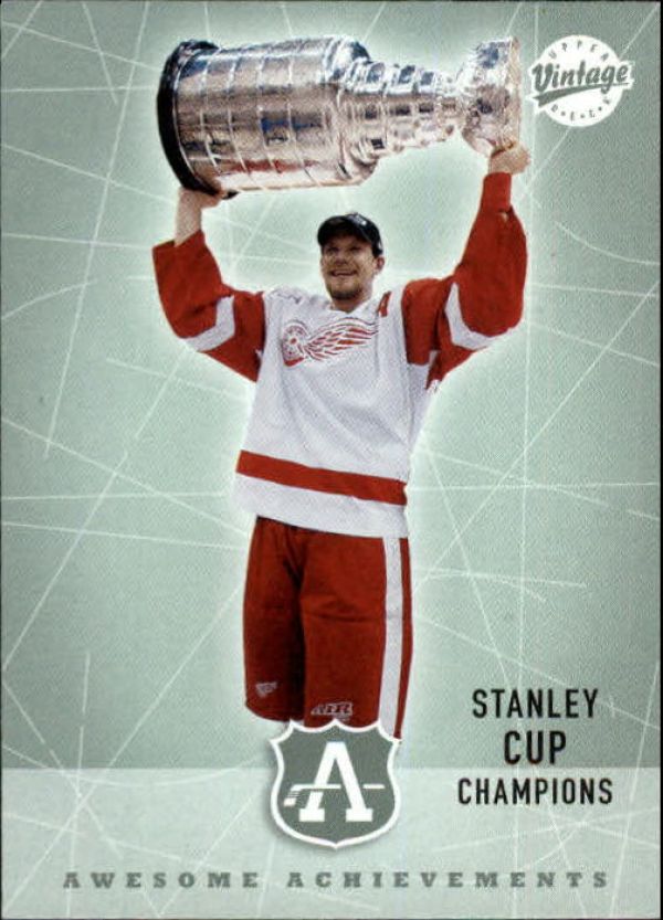 NHL 2002-03 Upper Deck Vintage - No 296 - Detroit Red Wings