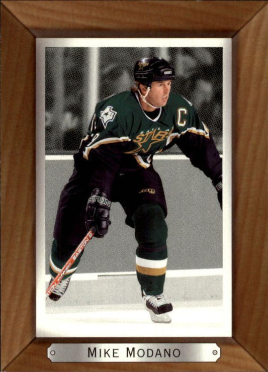 NHL 2003-04 BeeHive - No 68 - Mike Modano