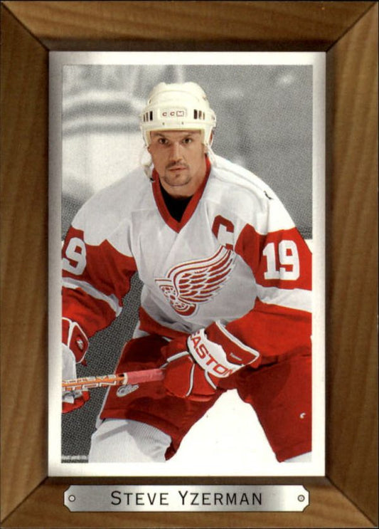 NHL 2003-04 BeeHive - No 75 - Steve Yzerman