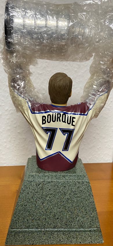 NHL 2003-04 Upper Deck Classic Portraits Mini-Bust Signed - No 10 - Ray Bourque