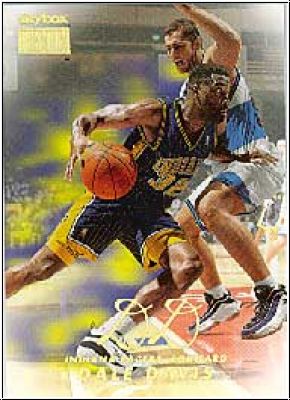 NBA 1998 / 99 SkyBox Premium - No 136 - Dale Davis