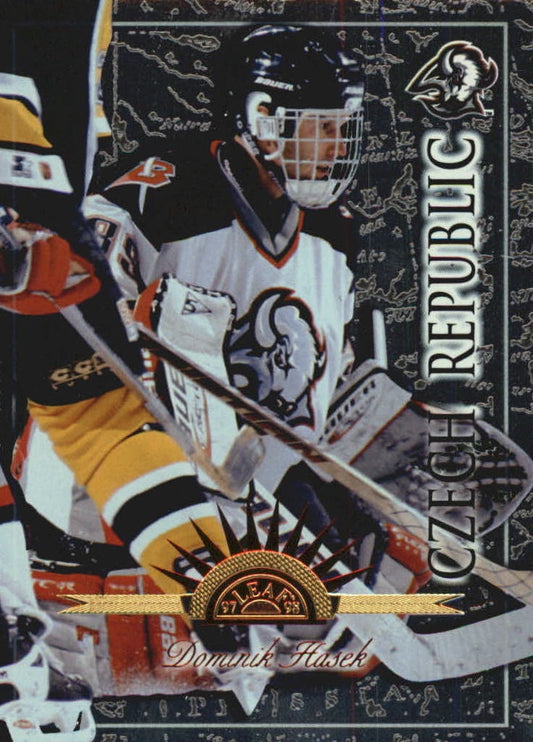NHL 1997-98 Leaf International - No 2 - Dominik Hasek