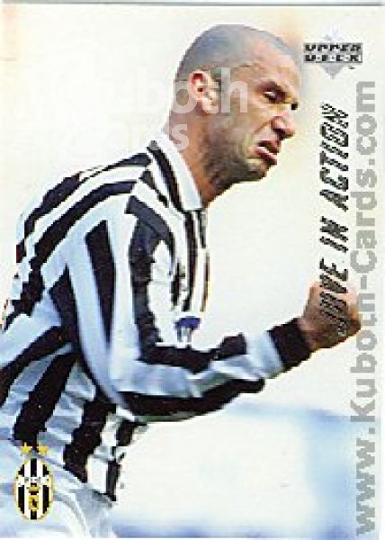 Football 1994/95 Juventus Turin - No 57 - Juve in action