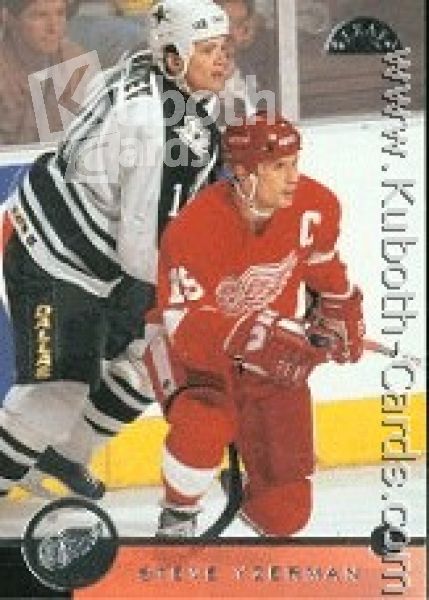 NHL 1996 / 97 Leaf - No 13 - Steve Yzerman