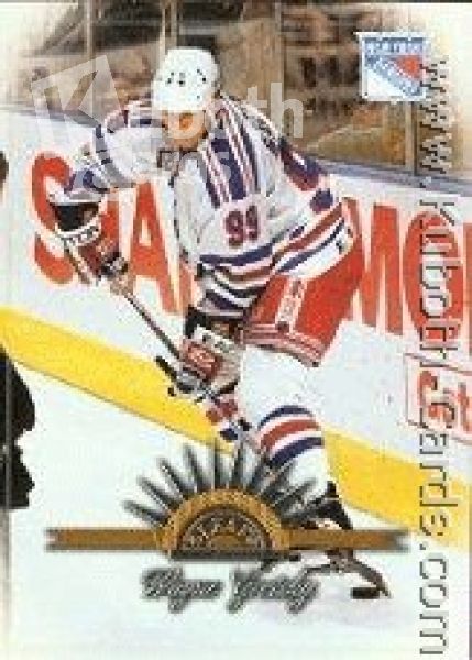 NHL 1997 / 98 Leaf - No 8 - Wayne Gretzky