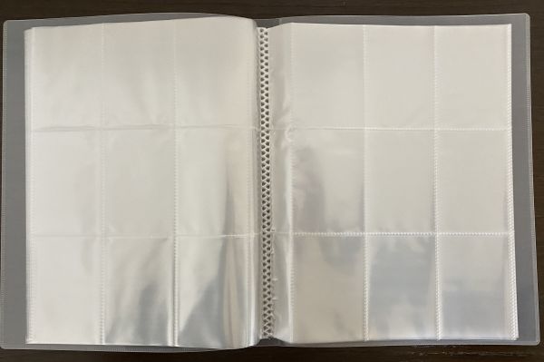Collector's folder - No Name