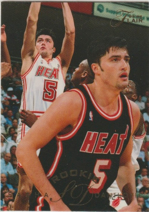 NBA 1995-96 Flair - No 203 - Sasha Danilovic